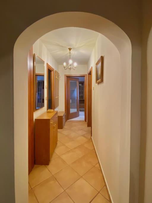 Lovely & Quiet 1-Bedroom Condo With Free Parking بوخارست المظهر الخارجي الصورة